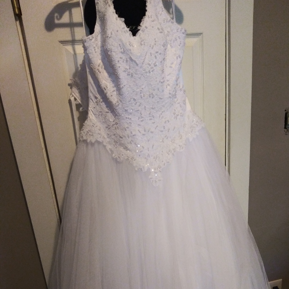 Wedding dress